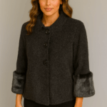 Палто со крзнен ракав