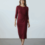 Фустан со странично врзување