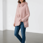 Џемпер со детал