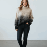 Џемпер со светкави детали