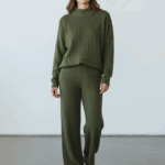 Плетен комплет